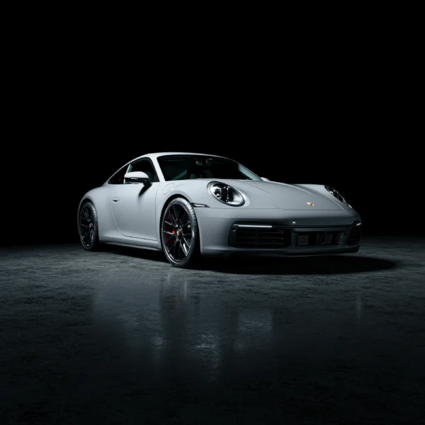 Vit porsche parkerad